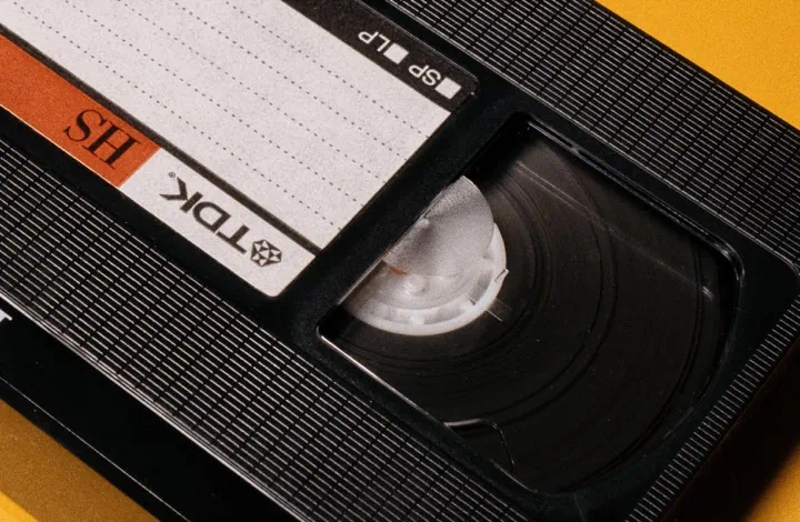 Nahaufnahme einer VHS Kassette