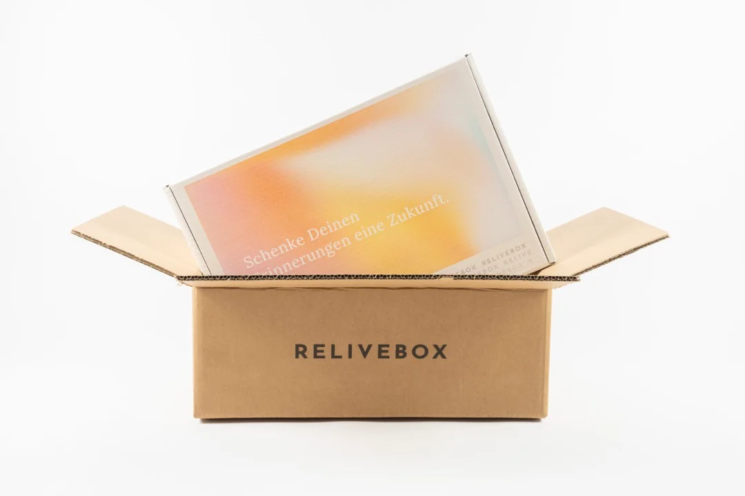 Relivebox im Versandkarton - spezielle Versandverpackung für den Versand analoger Medien